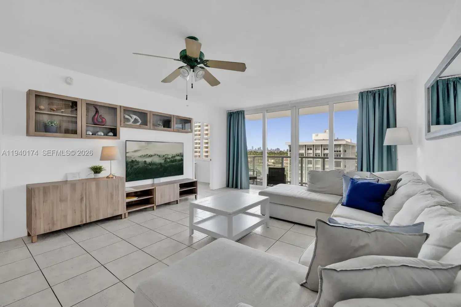 2 bedroom 2 bath Residential for sale at 5601 Collins Ave # 825, Miami Beach FL 33140