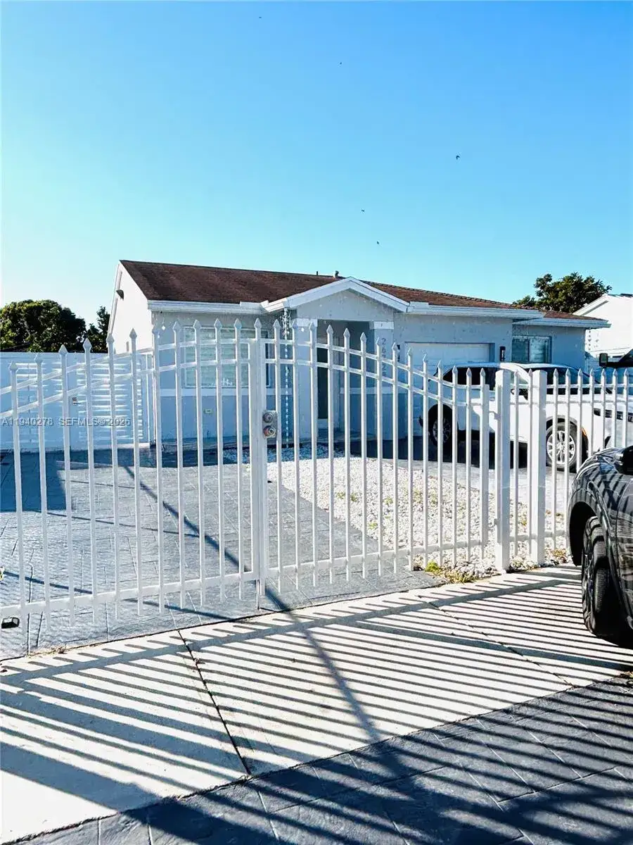 3 bedroom 1 bath Residential Lease for rent at 26728 SW 128th Ct, Homestead FL 33032
