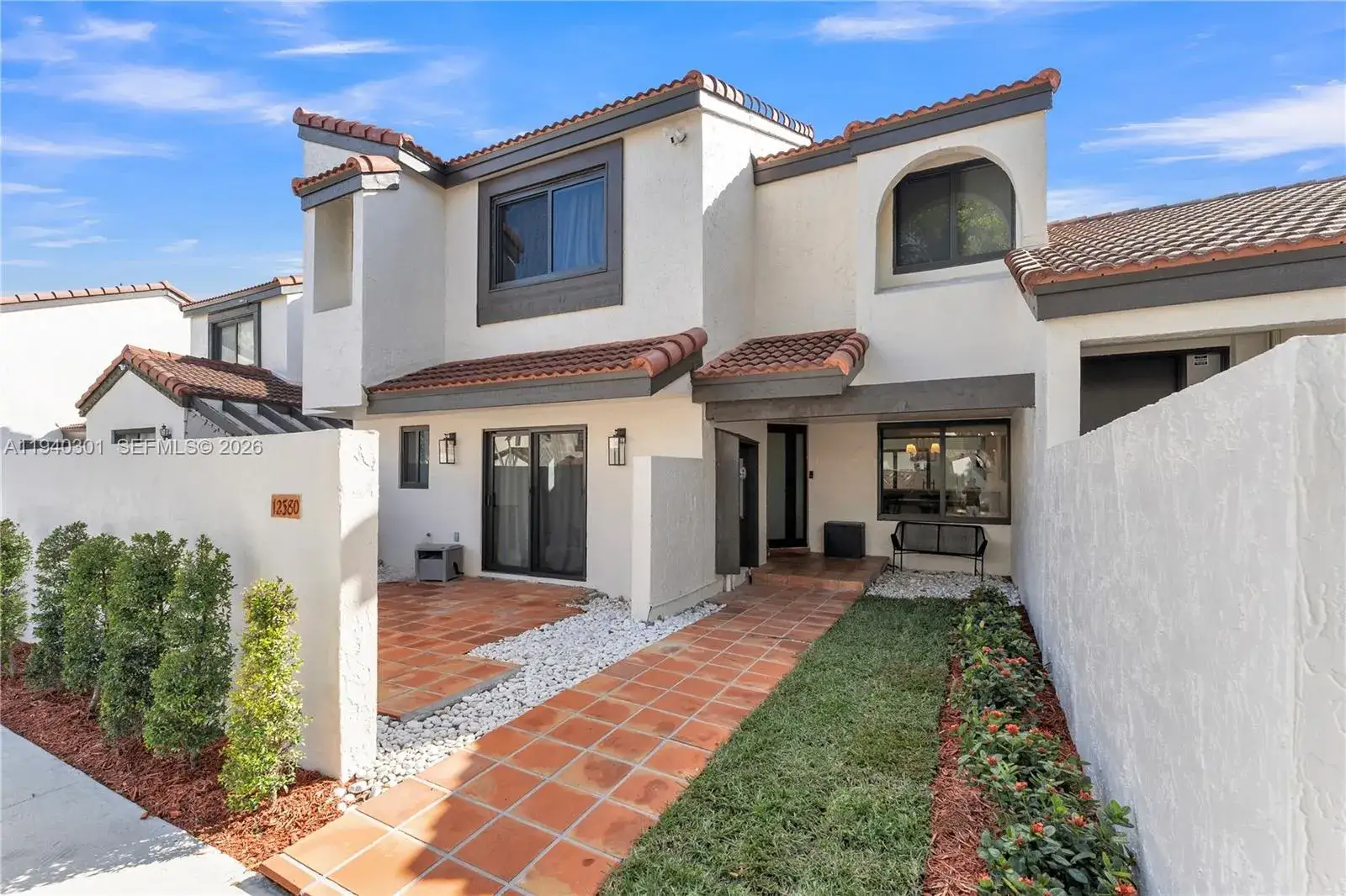 3 bedroom 3 bath Residential for sale at 12380 SW 94th Ln, Miami FL 33186