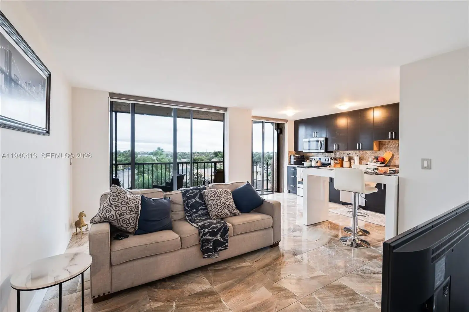 2 bedroom 2 bath Residential for sale at 3400 Blue Lake Dr # 505, Pompano Beach FL 33064