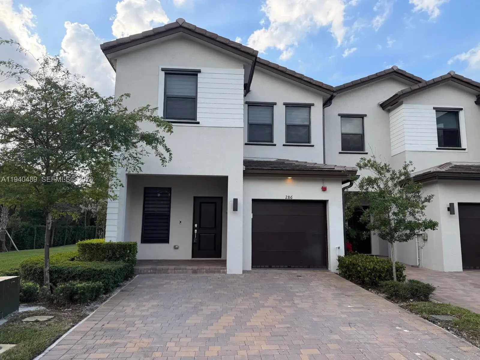 3 bedroom 2 bath Residential Lease for rent at 286 SW 159th Pl # 286, Pembroke Pines FL 33027
