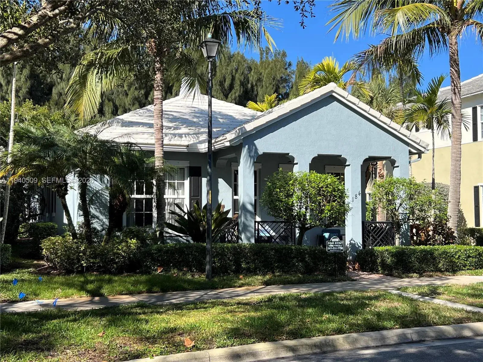 3 bedroom 2 bath Residential for sale at 184 W Bay Cedar Cir, Jupiter FL 33458