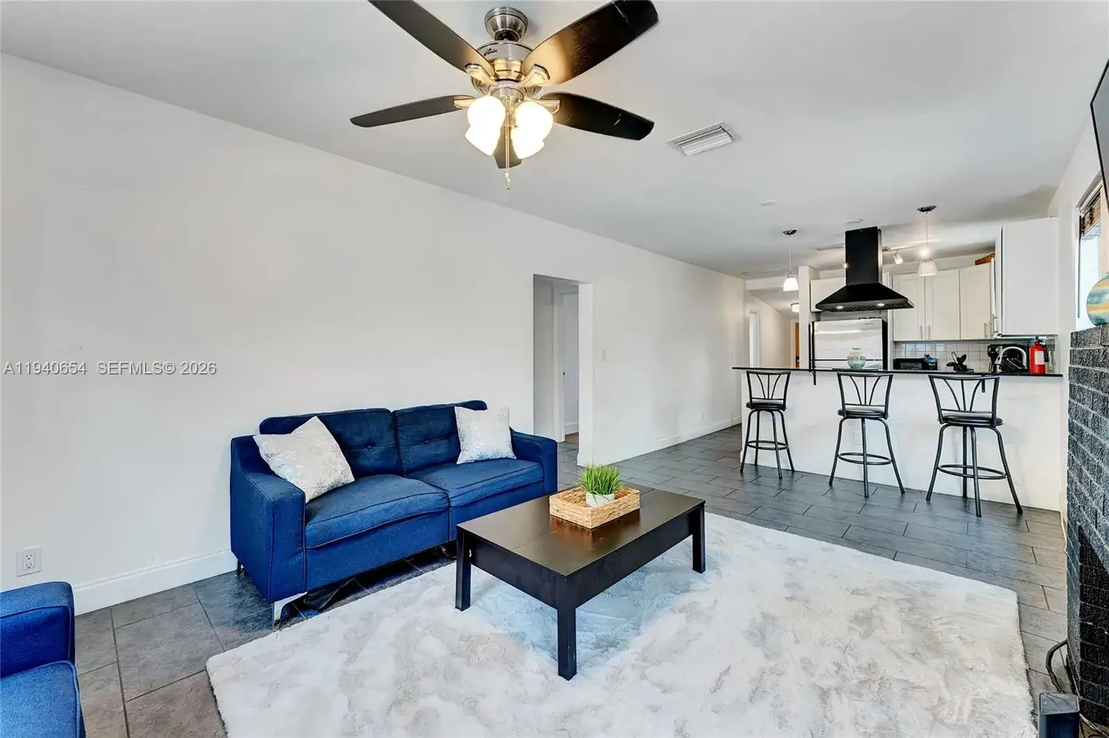 3 bedroom 2 bath Residential Lease for rent at 107 SW 2nd St # 1, Dania Beach FL 33004
