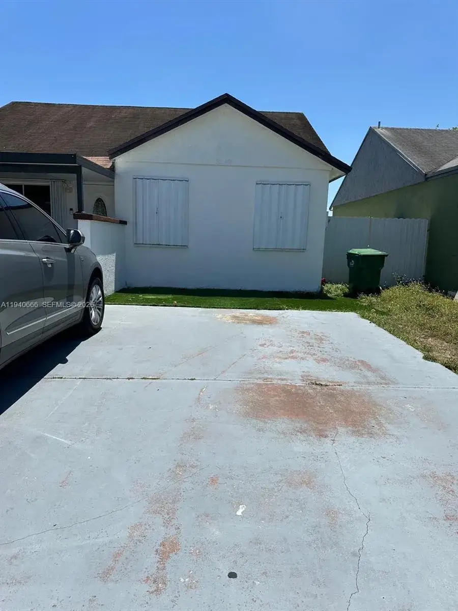 2 bedroom 2 bath Residential for sale at 3242 NW 203rd St, Miami Gardens FL 33056
