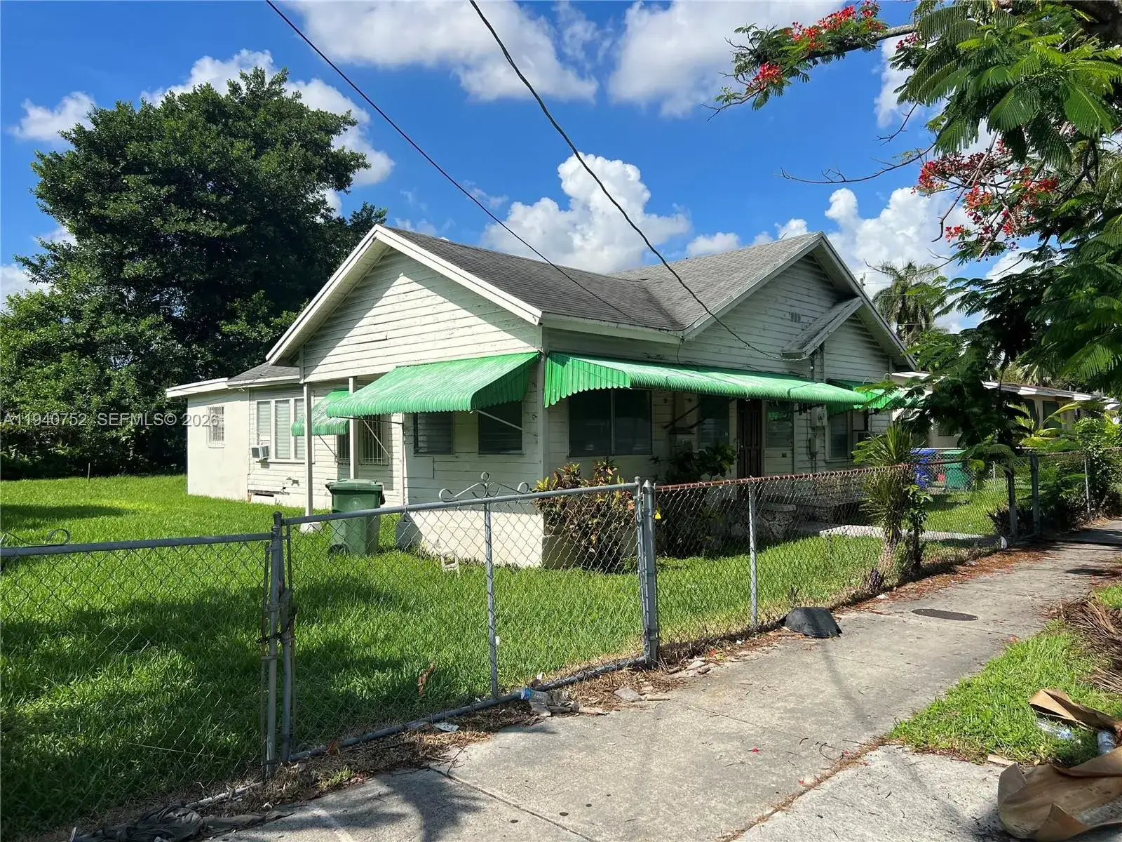 2 bedroom 1 bath Residential Lease for rent at 1880 NW 28th St # A, Miami FL 33142