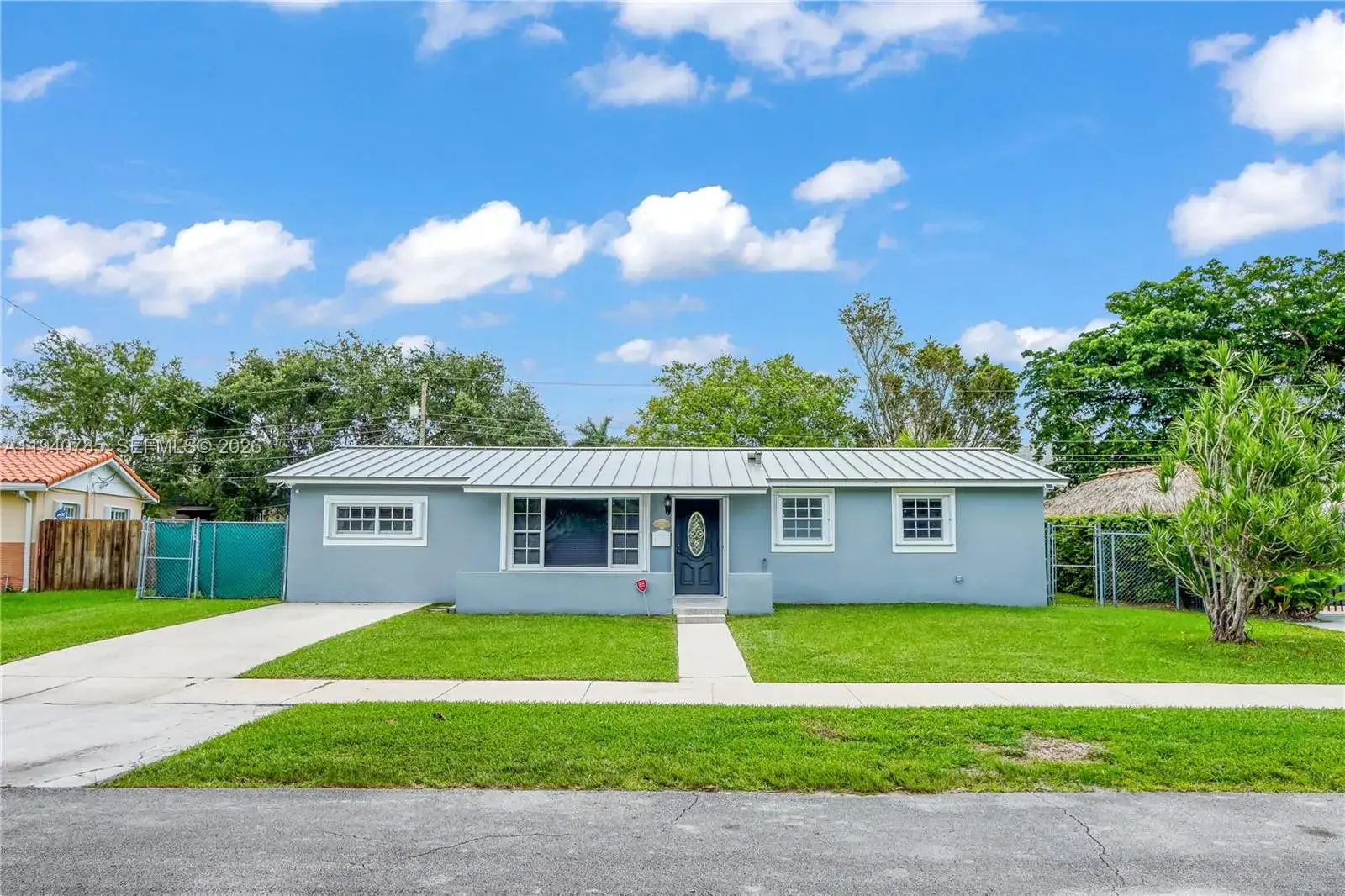 3 bedroom 2 bath Residential Lease for rent at 5725 SW 107th Pl, Miami FL 33173