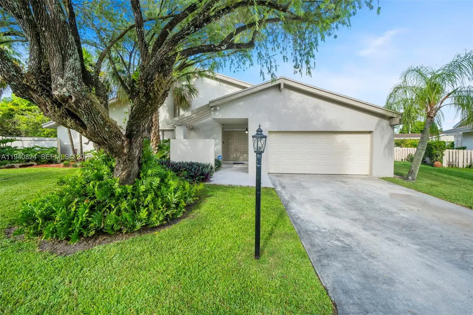 4 bedroom 3 bath Residential Lease for rent at 10424 SW 114th Ct, Miami FL 33176