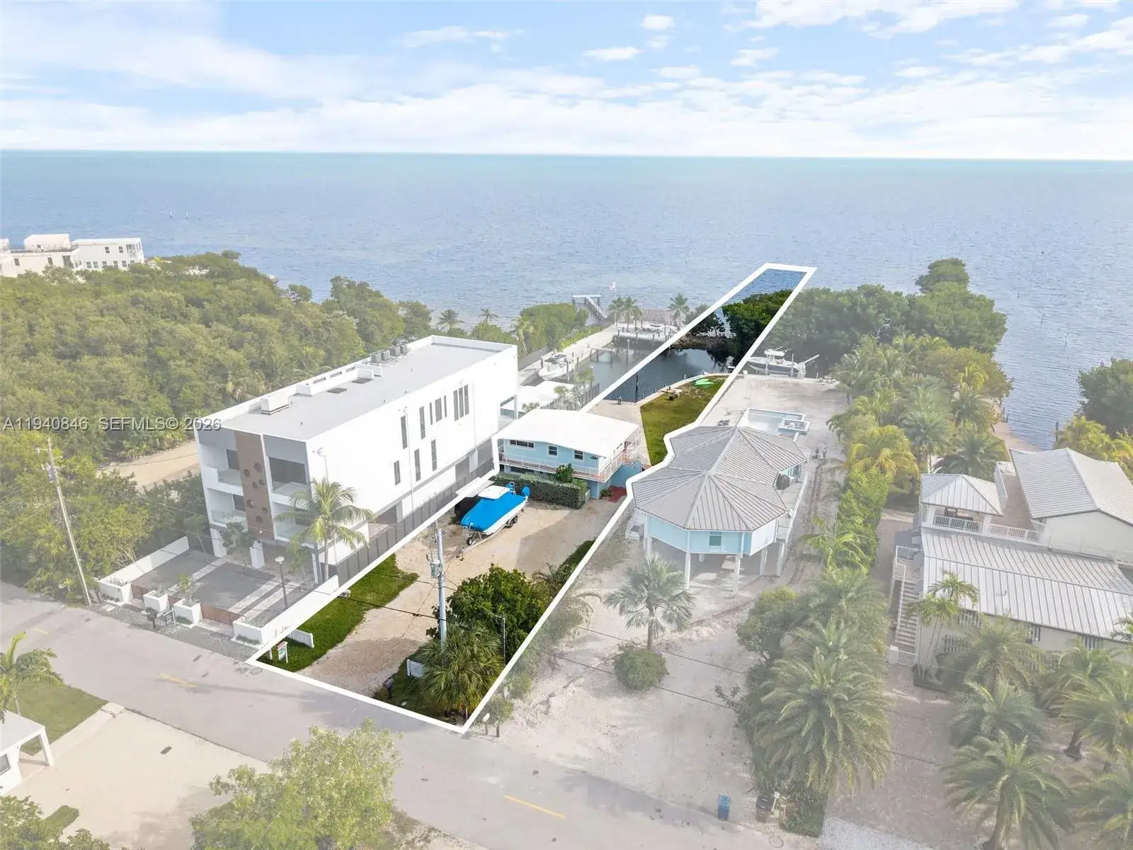 4 bedroom 2 bath Residential for sale at 127 Seaside Ave, Key Largo FL 33037