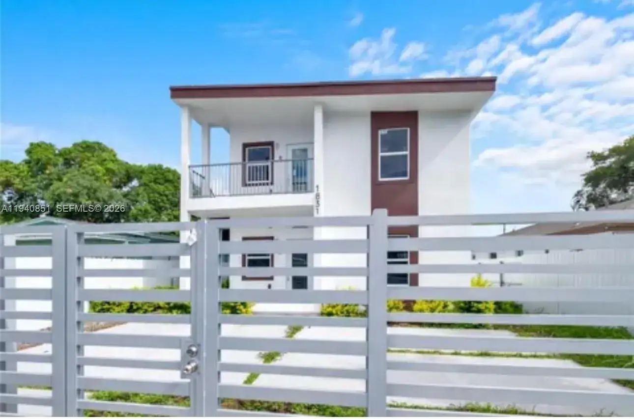 3 bedroom 2 bath Residential Lease for rent at 1831 NW 67th St # 2, Miami FL 33147