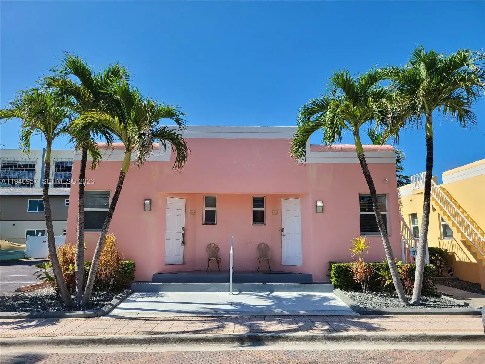 1 bedroom 1 bath Residential Lease for rent at 321 Hayes St # 8, Hollywood FL 33019