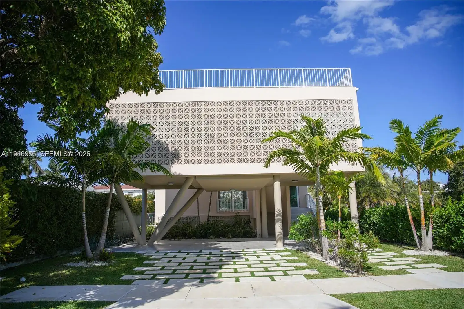 4 bedroom 4 bath Residential for sale at 1065 NE Little River Dr, Miami FL 33138