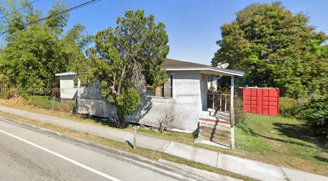 3 bedroom 1 bath Residential for sale at 640 Palm Beach Rd, South Bay FL 33493