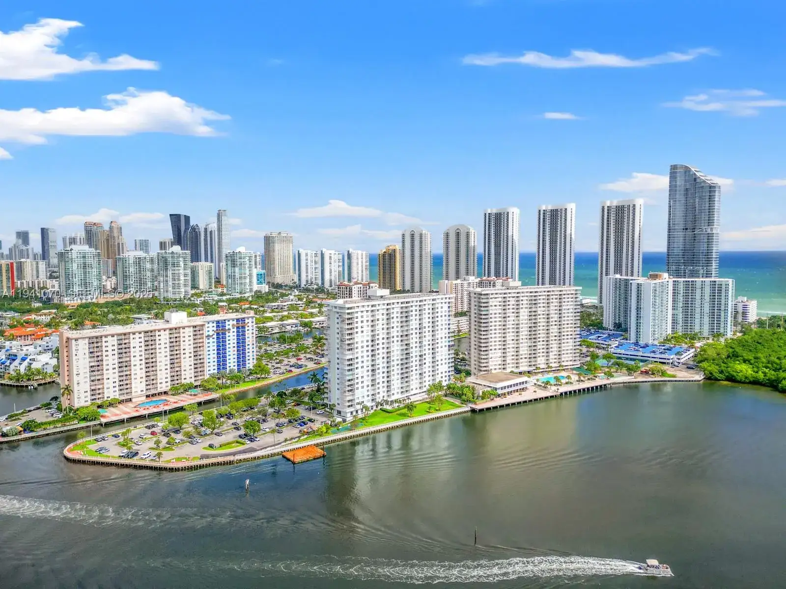 2 bedroom 2 bath Residential for sale at 500 Bayview Drive, Sunny Isles Beach FL 33160