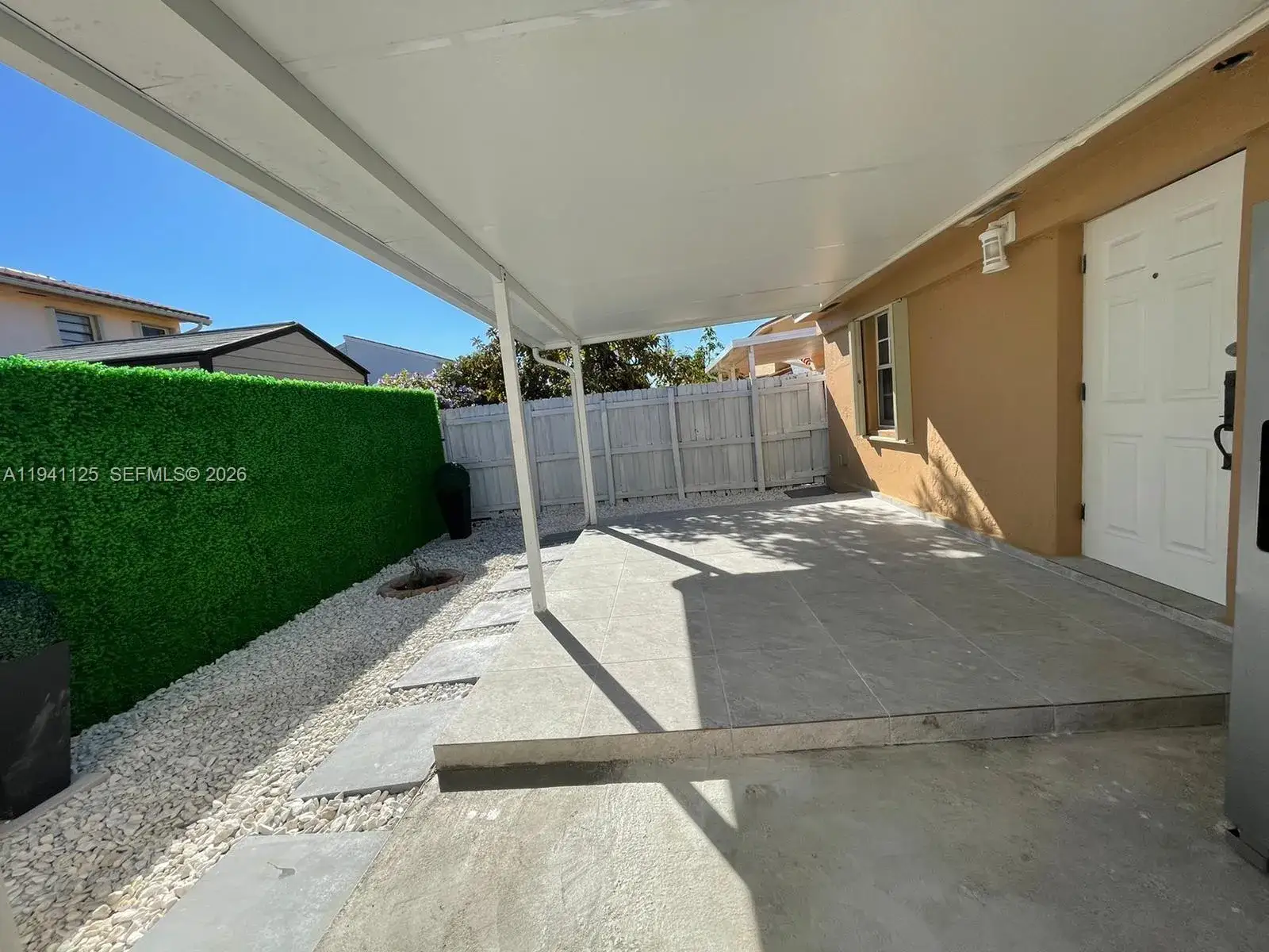 2 bedroom 2 bath Residential for sale at 1017 SW 124th Ct, Miami FL 33184