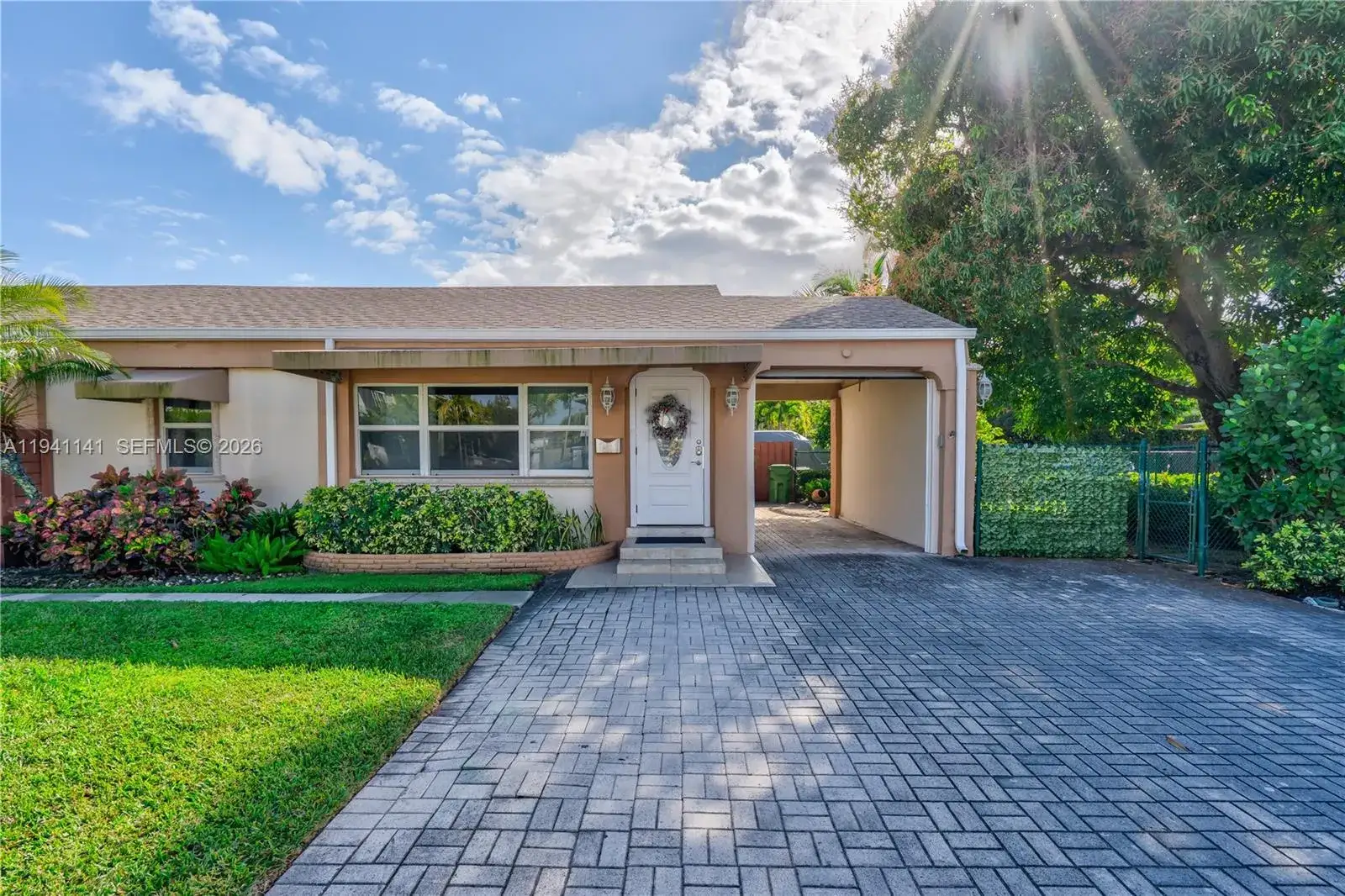 1 bedroom 1 bath Residential Lease for rent at 800 NE 6th St # 1, Fort Lauderdale FL 33304