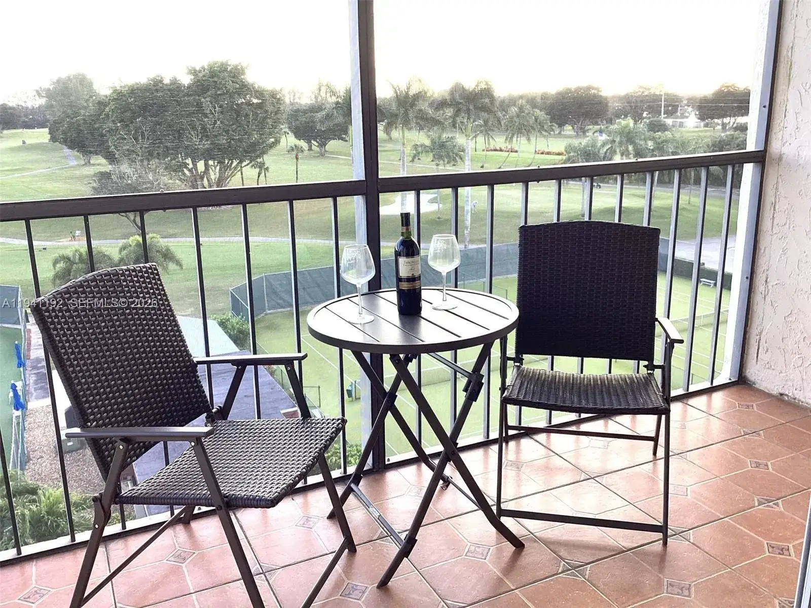 1 bedroom 1 bath Residential for sale at 8900 Washington Blvd, Pembroke Pines FL 33025
