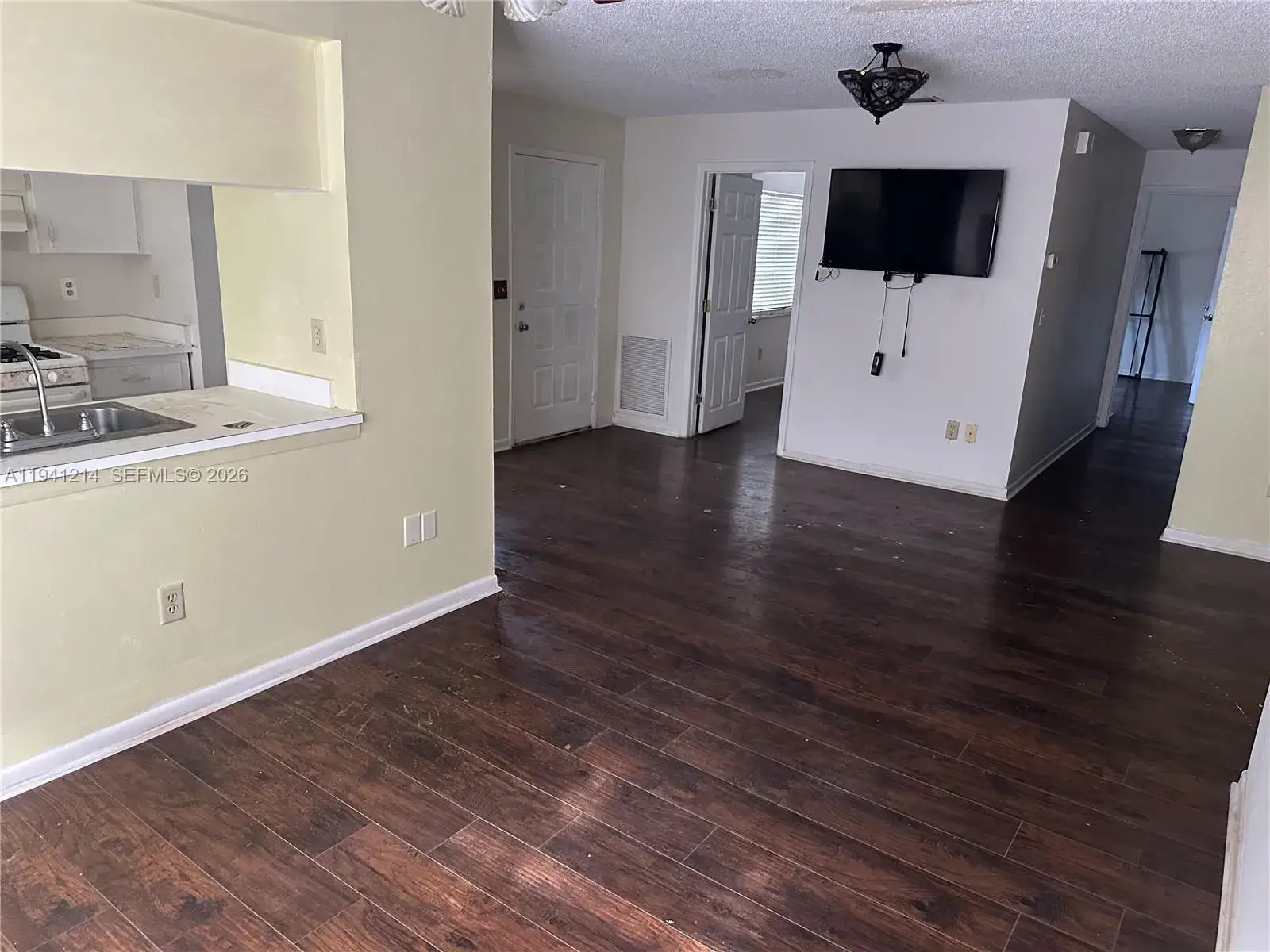 2 bedroom 2 bath Residential Lease for rent at 628 Pavare CT # 1, Winter Haven FL 33884