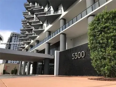 2 bedroom 2 bath Residential Lease for rent at 5300 Paseo Blvd # 909, Doral FL 33166