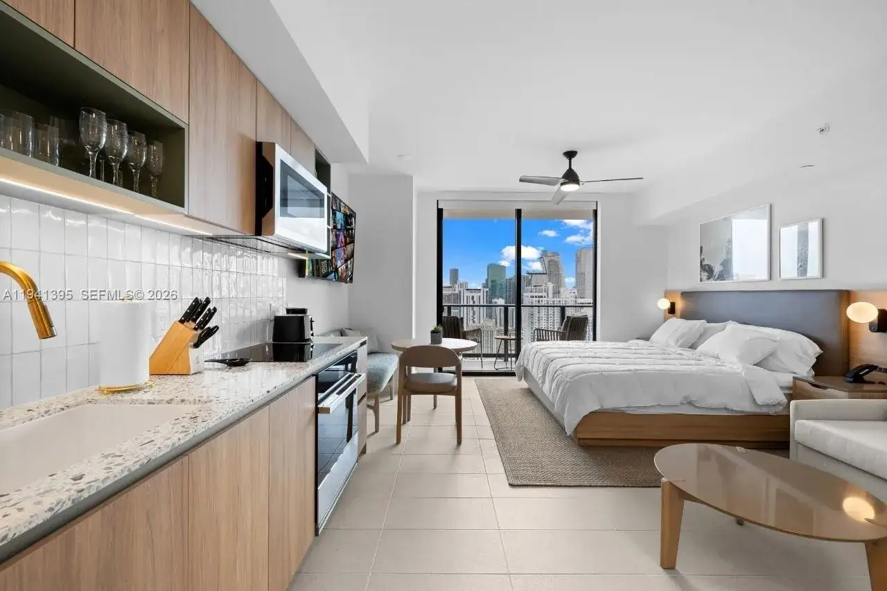 1 bath Residential for sale at 159 NE 6th St # 3512, Miami FL 33132