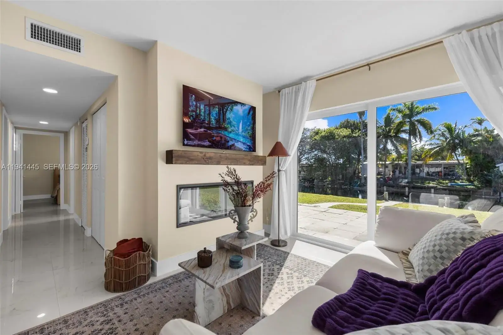 3 bedroom 1 bath Residential Lease for rent at 10750 SW 43rd Ln, Miami FL 33165