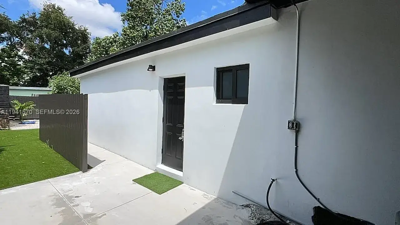 2 bedroom 1 bath Residential Lease for rent at 3034 NW 14th Ave Rear, Miami FL 33142