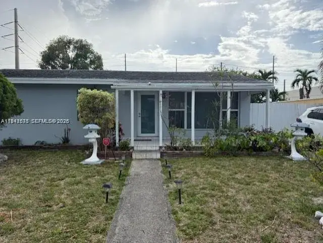 3 bedroom 2 bath Residential for sale at 804 N 20th Ct, Hollywood FL 33020