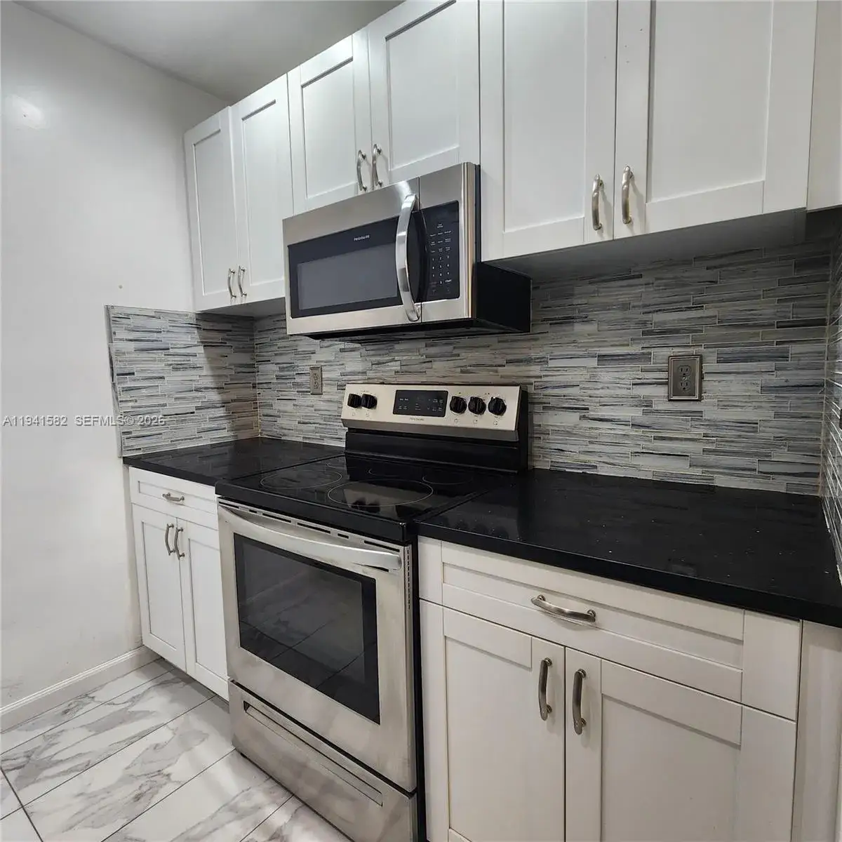 1 bedroom 1 bath Residential for sale at 2170 NE 51st Ct # B23, Fort Lauderdale FL 33308