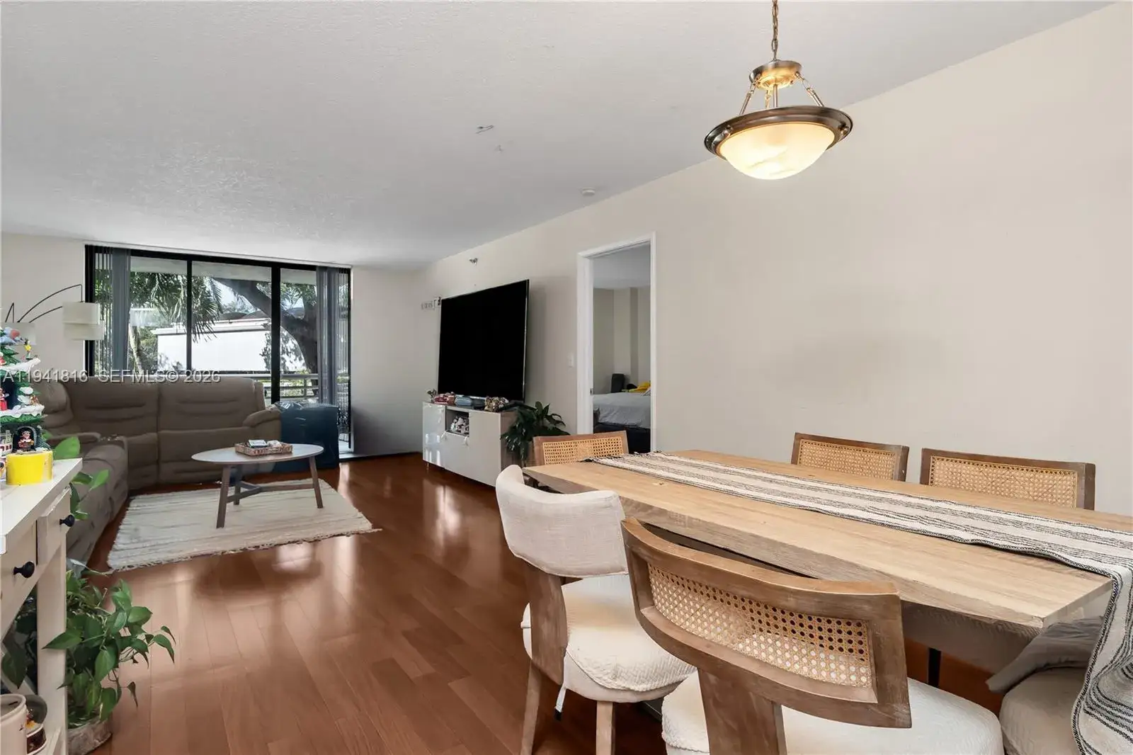 2 bedroom 2 bath Residential for sale at 3300 NE 192nd St # 202, Aventura FL 33180