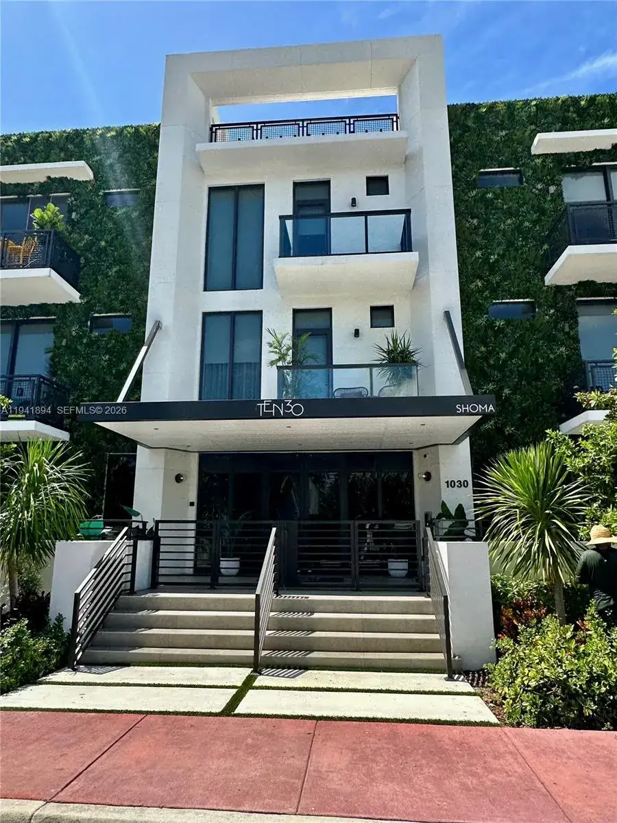 1 bedroom 1 bath Residential for sale at 1030 15th St # 316, Miami Beach FL 33139