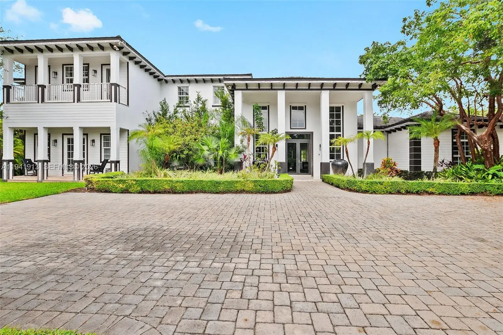 7 bedroom 8 bath Residential for sale at 5901 Rolling Road Dr, Pinecrest FL 33156