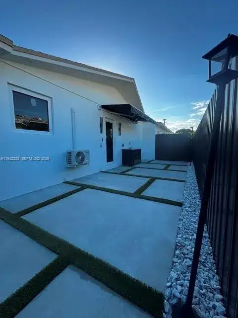 1 bedroom 1 bath Residential Lease for rent at 20800 SW 114th Ct # 20, Miami FL 33189