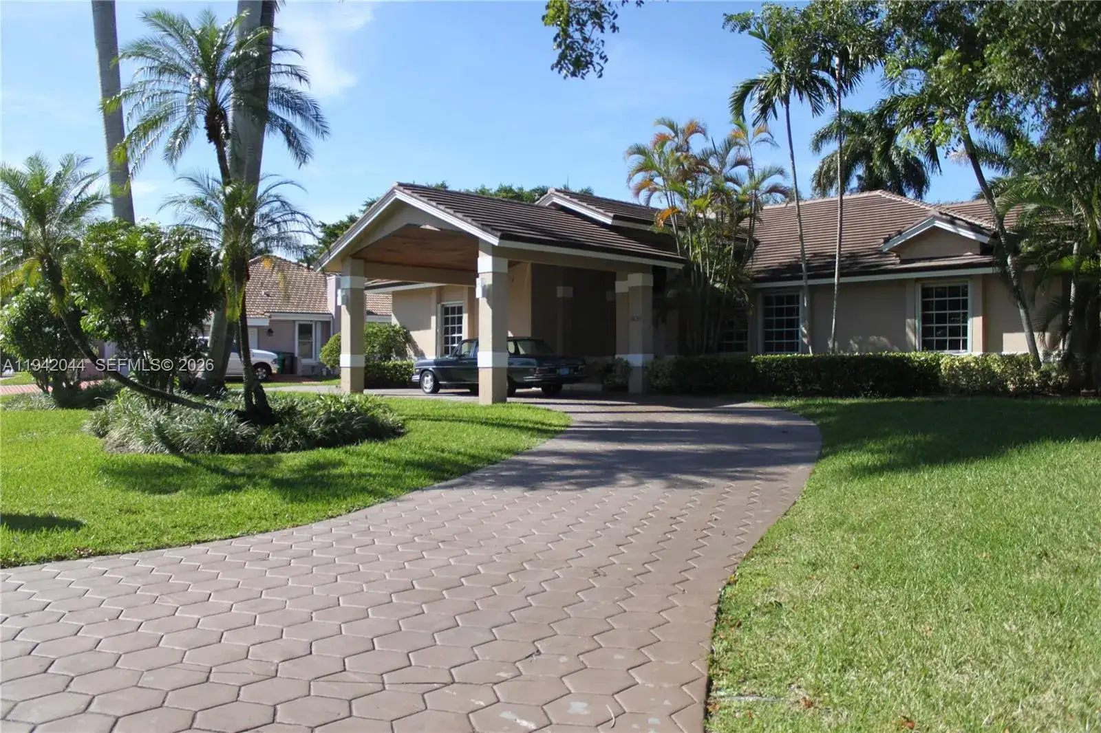 5 bedroom 4 bath Residential for sale at 7439 SW 168th Ter, Palmetto Bay FL 33157