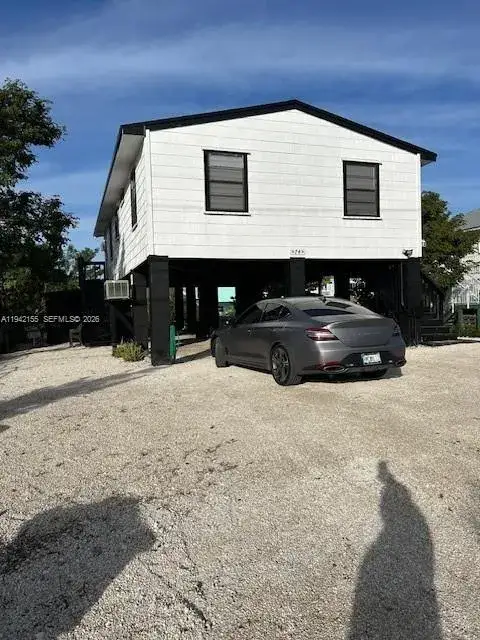 3 bedroom 3 bath Residential for sale at 74 Pelican Ln, Big Pine FL 33043