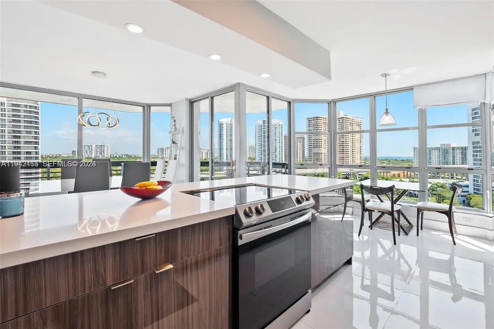 2 bedroom 2 bath Residential for sale at 3600 Mystic Pointe Dr # 1212, Aventura FL 33180