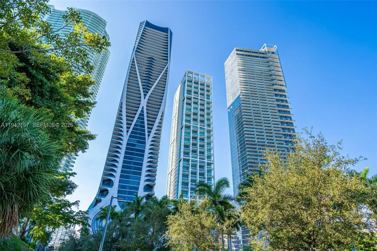 3 bedroom 3 bath Residential Lease for rent at 1100 Biscayne Blvd # 2907, Miami FL 33132