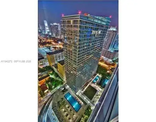 2 bedroom 2 bath Residential Lease for rent at 1111 SW 1 AV, Miami FL 33130