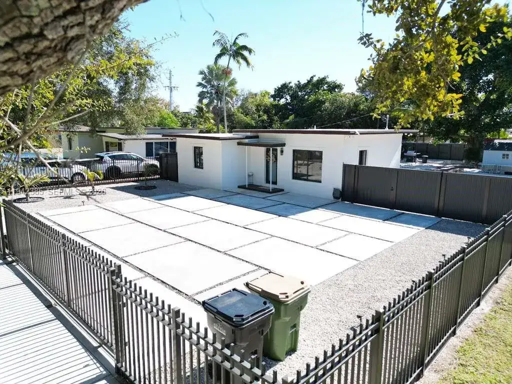 2 bedroom 1 bath Residential for sale at 1220 NW 125th St, North Miami FL 33167