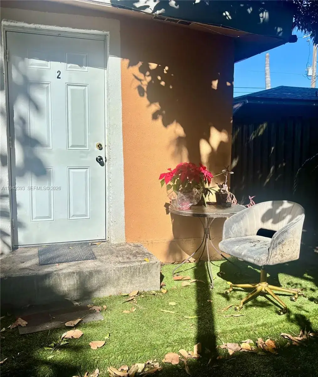 1 bath Residential Lease for rent at 2020 NE 26 st, Fort Lauderdale FL 33305