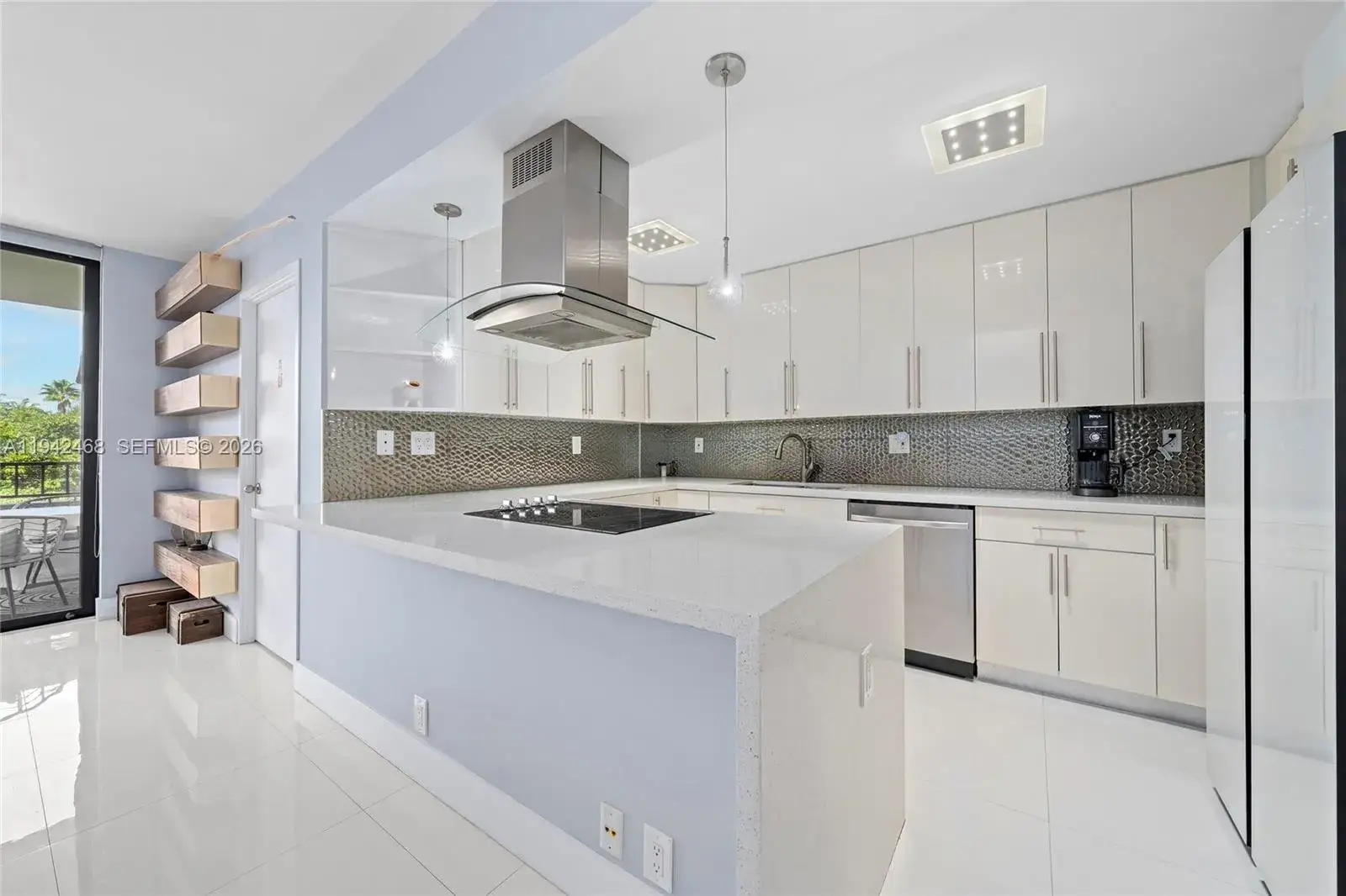3 bedroom 2 bath Residential for sale at 161 Crandon Blvd # 419, Key Biscayne FL 33149
