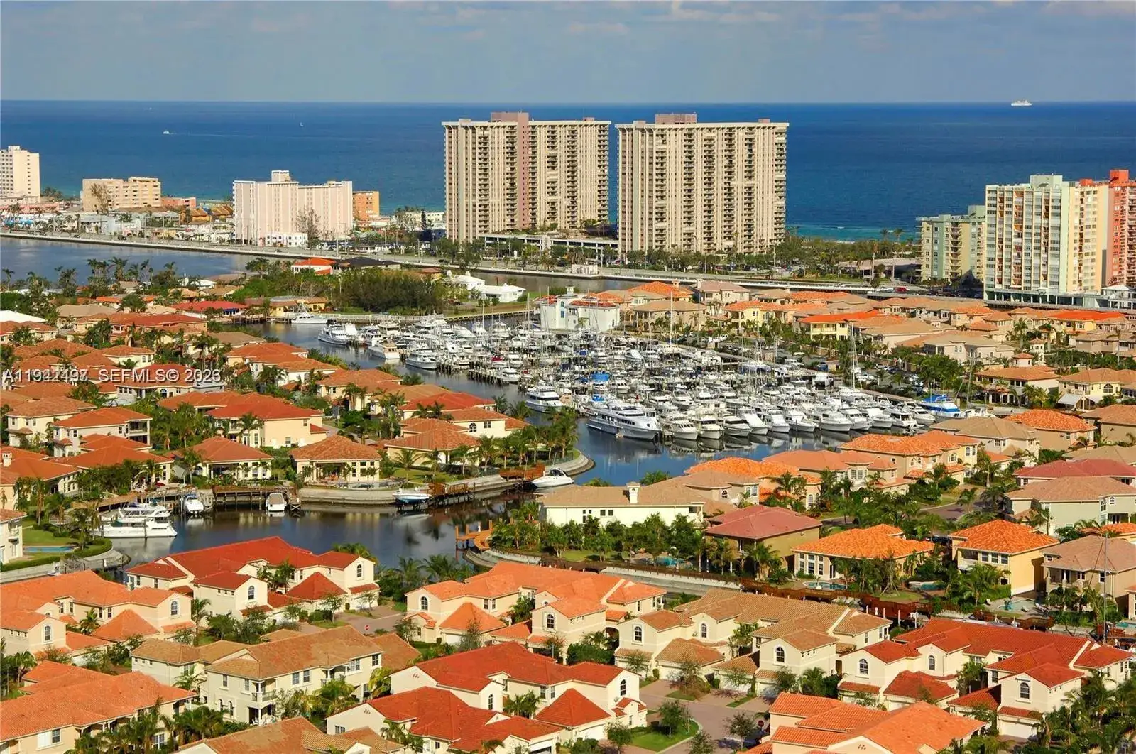 3 bedroom 3 bath Residential for sale at 963 S Harbor Vw S, Hollywood FL 33019