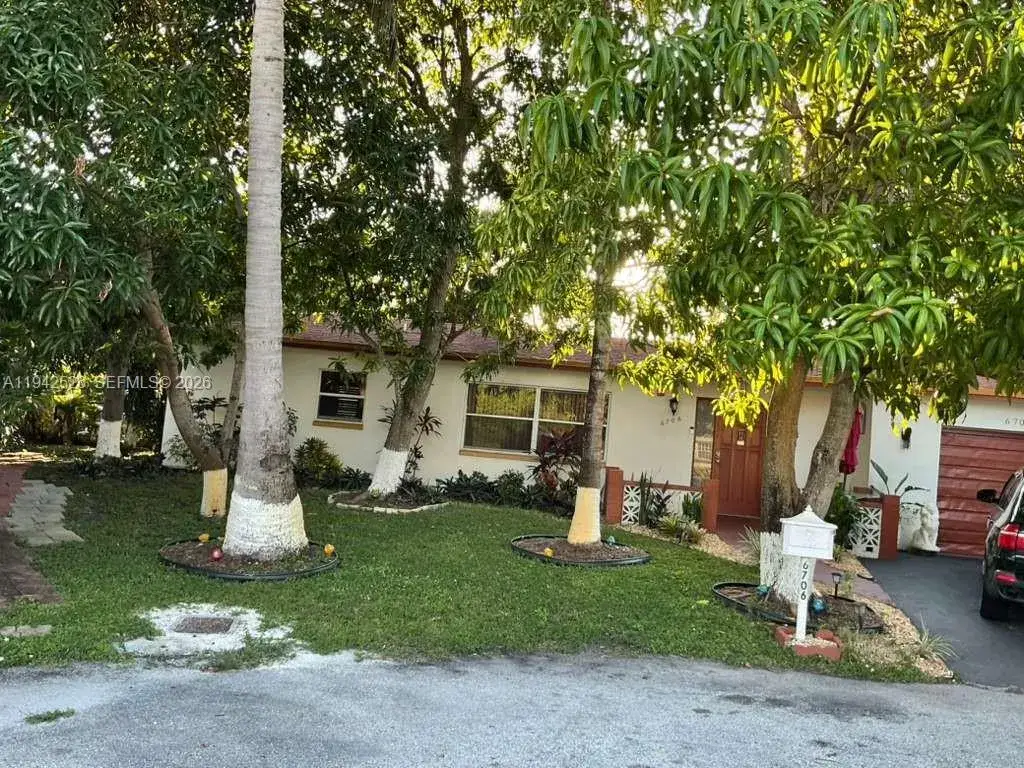 4 bedroom 2 bath Residential for sale at 6706 Inwood, North Lauderdale FL 33068
