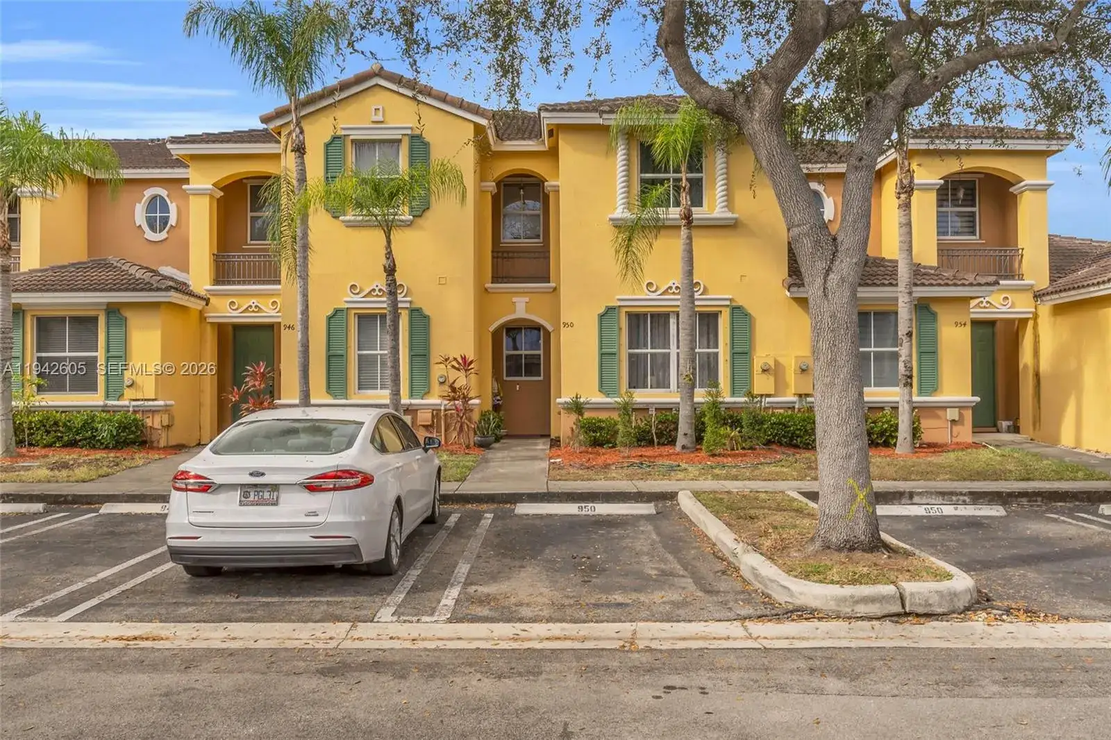 3 bedroom 2 bath Residential for sale at 950 NE 42nd Pl, Homestead FL 33033