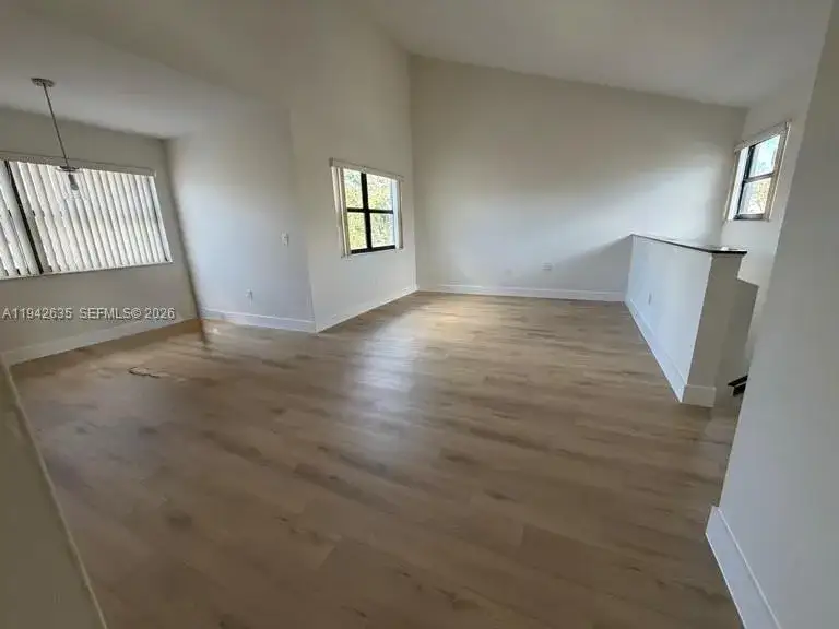 3 bedroom 2 bath Residential Lease for rent at 10231 Fontainebleau Blvd # 201, Miami FL 33172
