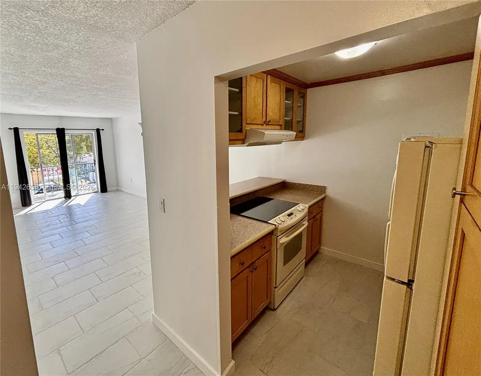1 bedroom 1 bath Residential Lease for rent at 3181 SW 13 St # 314, Miami FL 33145
