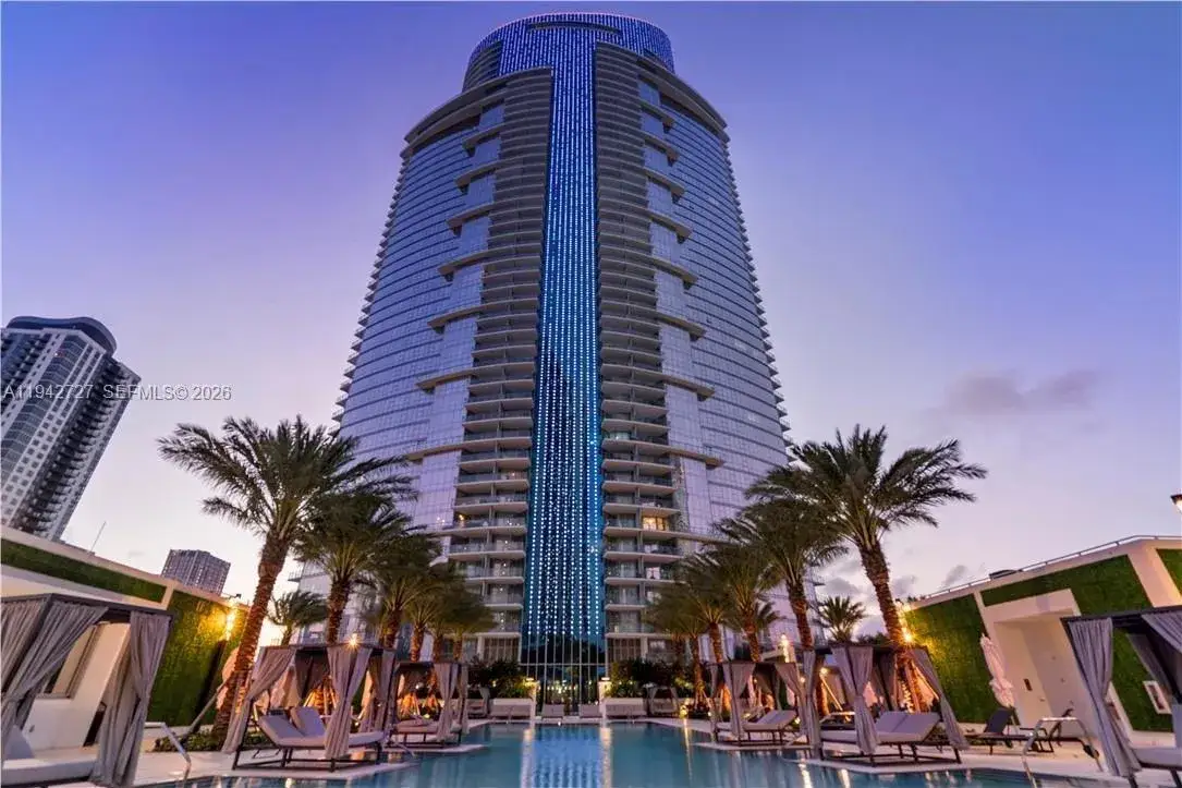 2 bedroom 2 bath Residential for sale at 851 NE 1st Ave # 2904, Miami FL 33132
