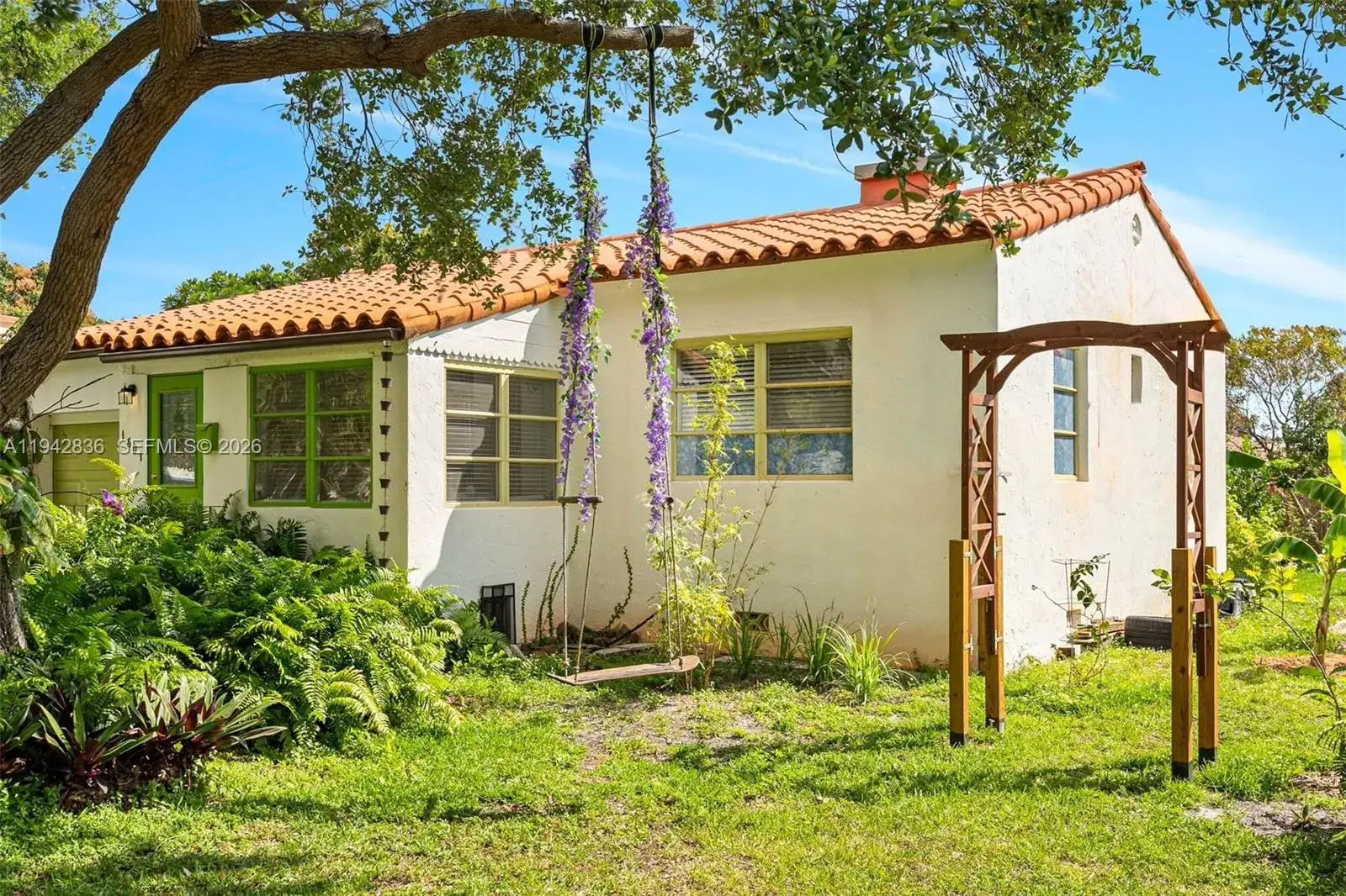 2 bedroom 1 bath Residential for sale at 1601 N 16th Ct, Hollywood FL 33020