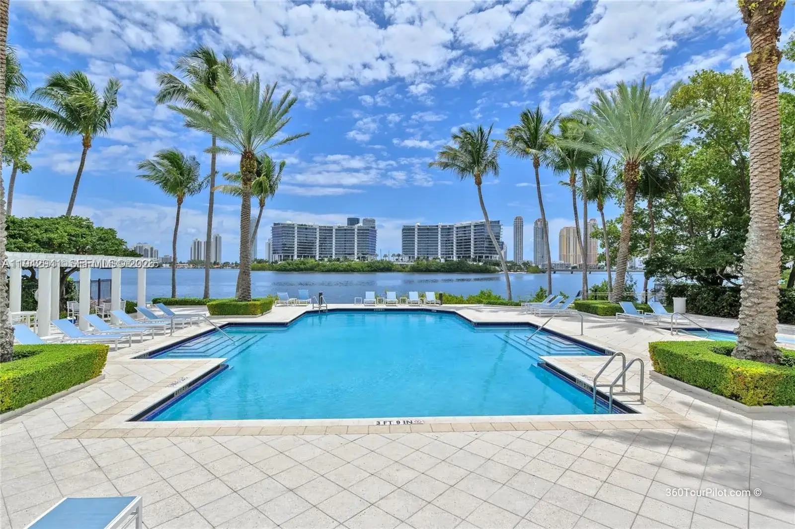 3 bedroom 2 bath Residential for sale at 3215 NE 184th St # 14301, Aventura FL 33160