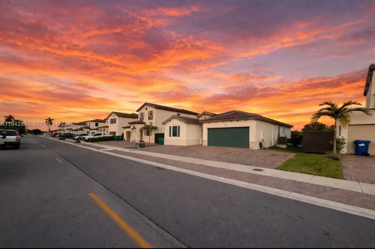 3 bedroom 3 bath Residential for sale at 23357 SW 133rd Ave, Miami FL 33170