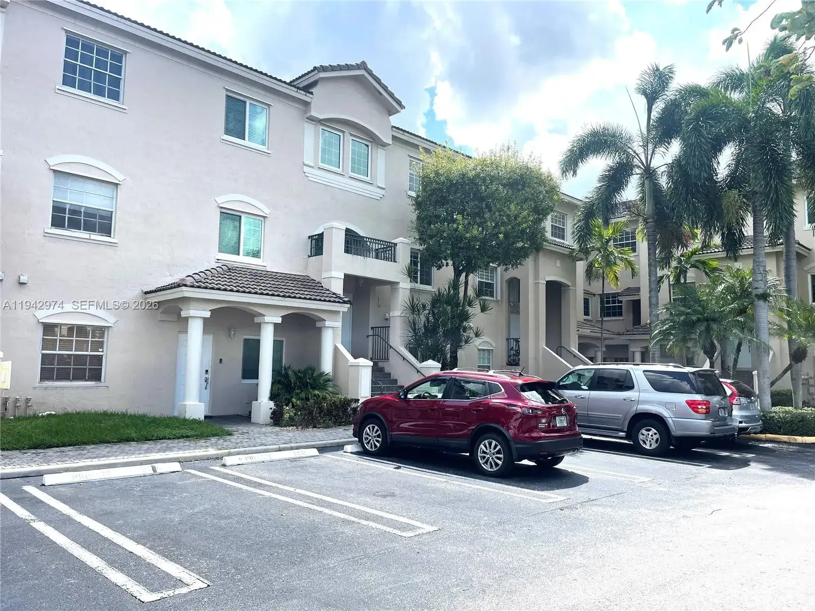 3 bedroom 2 bath Residential for sale at 5640 NW 115th Ct # 208, Doral FL 33178