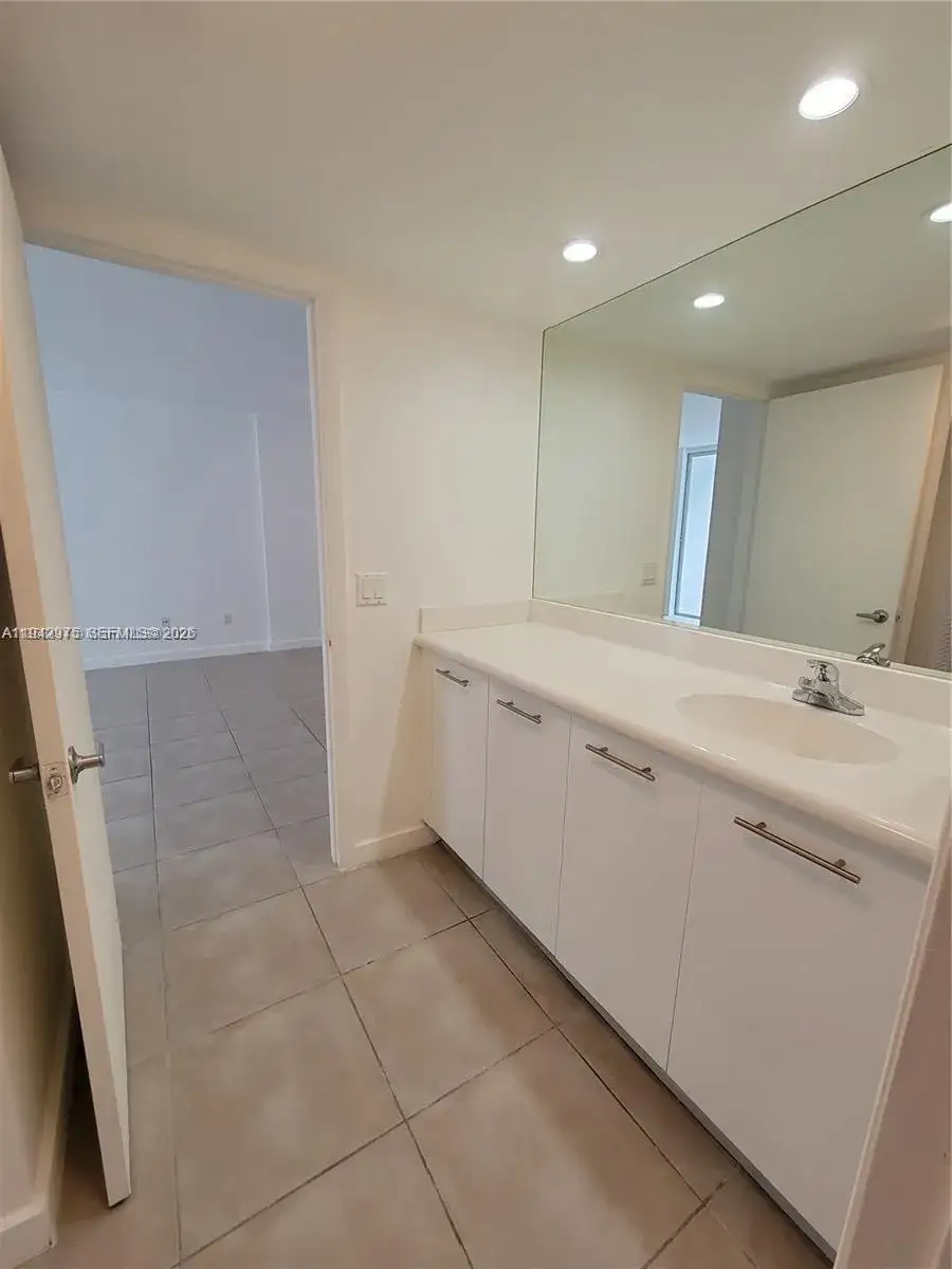 1 bedroom 1 bath Residential Lease for rent at 680 NE 64th St # A516, Miami FL 33138